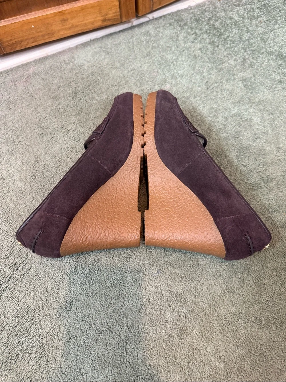 MUCHAEL KORS Women's Dark Brown Suede Wedge Penny Loafers, BRAND NEW